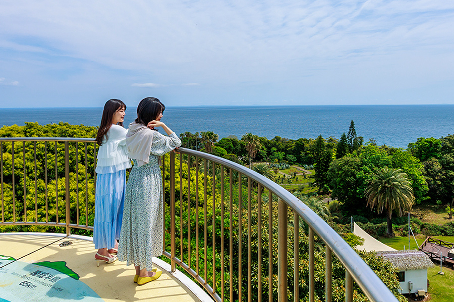 初島灯台