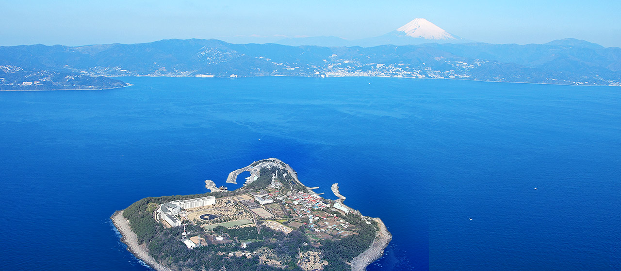 從初島還可看到富士山